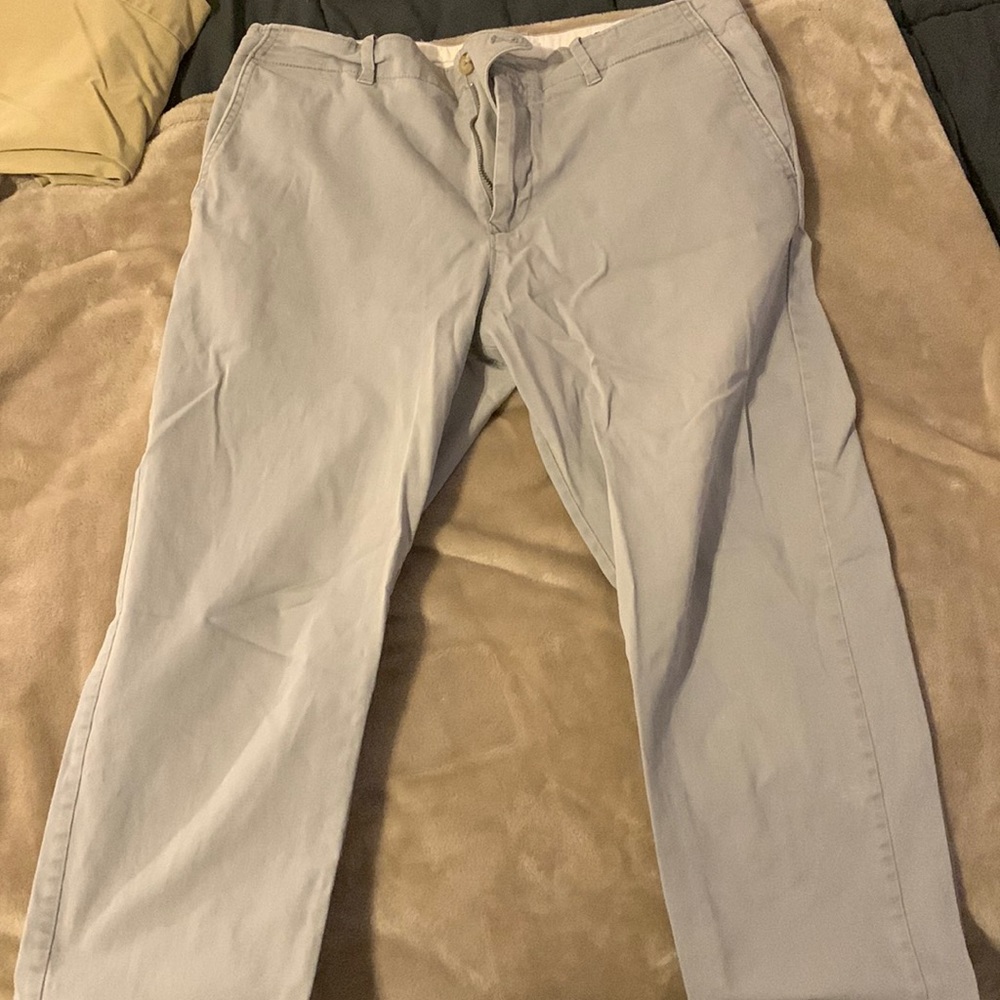 BDG Men’s khakis Light grey